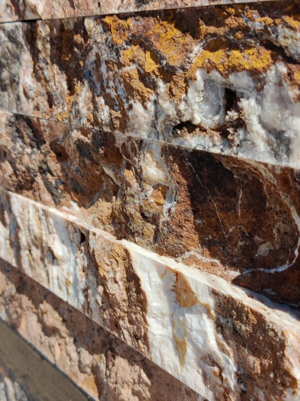 Travertin Mistyc Dark Split Face Cross Cut 5 x 30 x ~2 cm